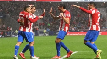 معلق قمة ريال بيتيس وأتلتيكو مدريد اليوم والقنوات الناقلة للقاء المنتظر